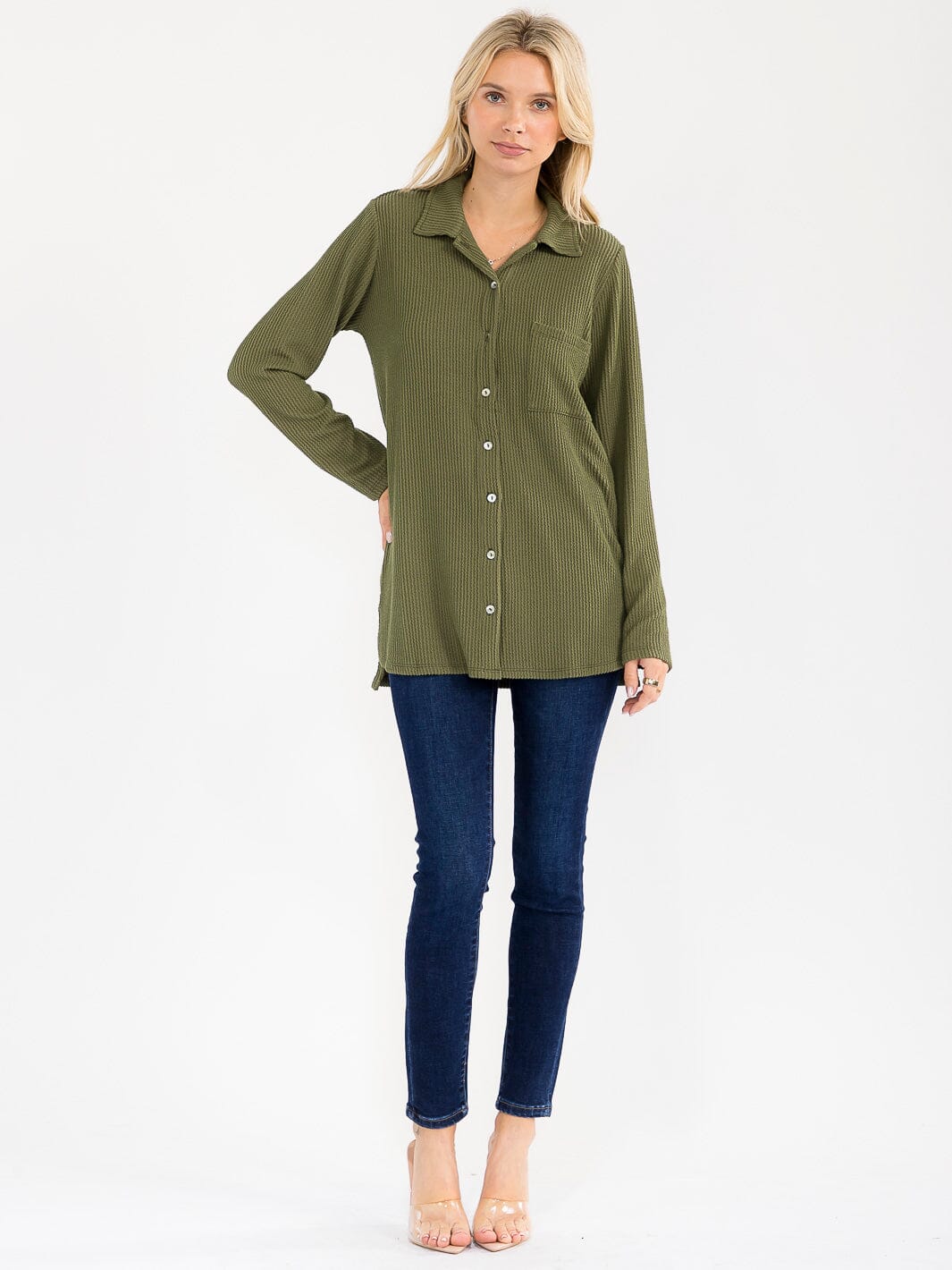 WOMEN'S LONG SLEEVE BUTTON CLOSURE FRONT POCKET RIBBED TOP