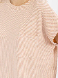 WOMEN'S SHORT SLEEVE FRONT POCKET RIBBED DETAILED BLOUSE