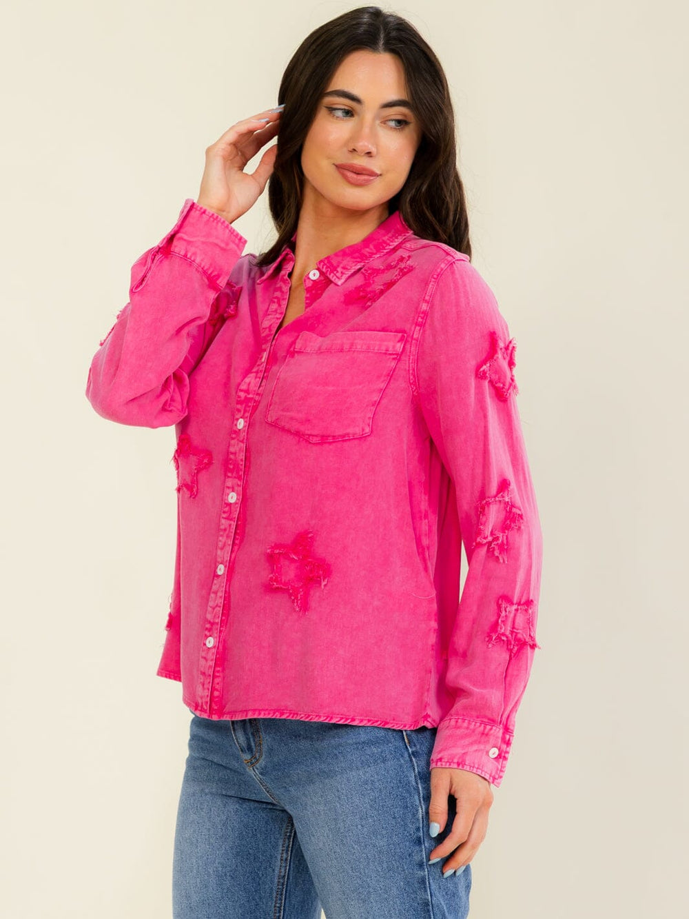 WOMEN'S LONG SLEEVE BUTTON UP FRONT POCKET WASHED BLOUSE