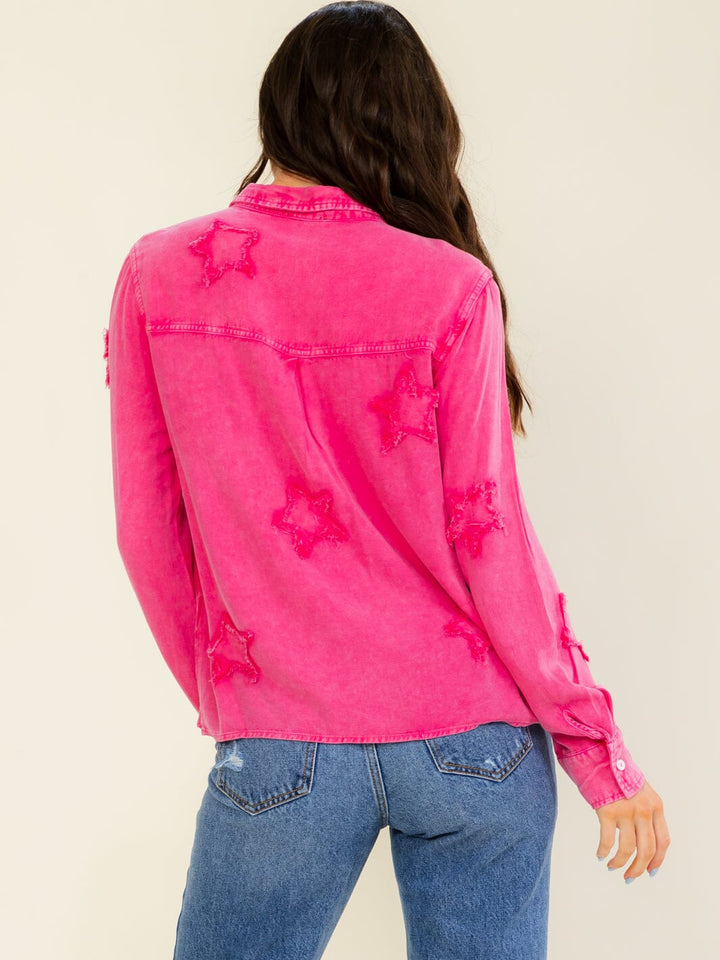 WOMEN'S LONG SLEEVE BUTTON UP FRONT POCKET WASHED BLOUSE