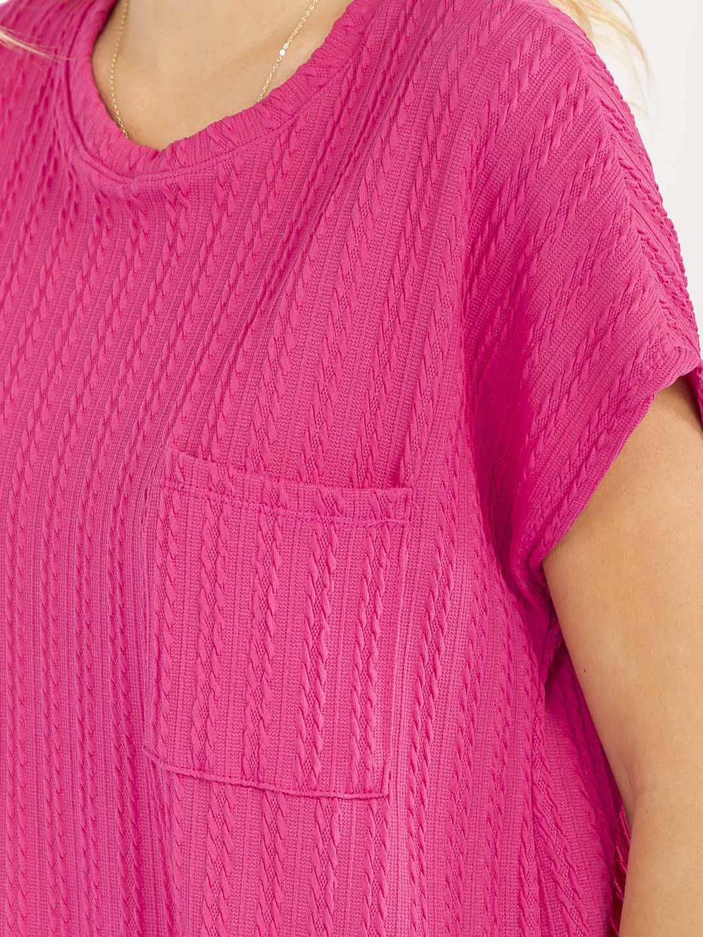 WOMEN'S SHORT SLEEVE FRONT POCKET RIBBED DETAILED BLOUSE