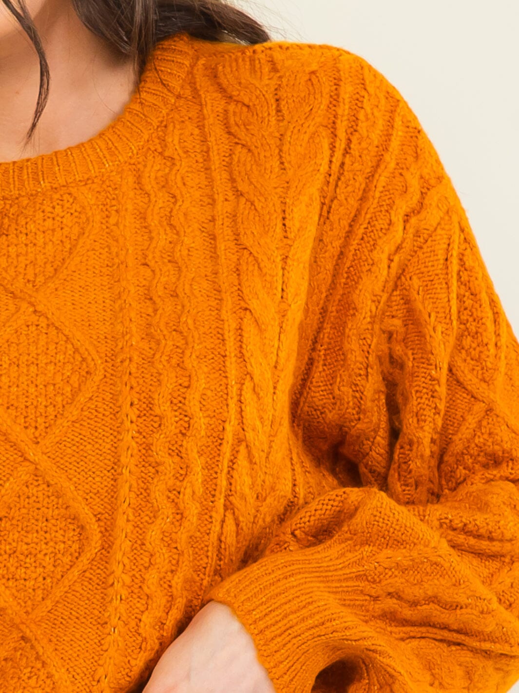 WOMEN'S LONG SLEEVE CABLE KNIT PULLOVER SWEATER