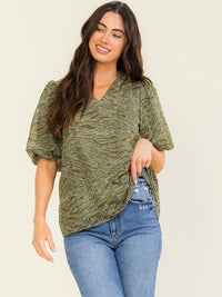 WOMEN'S SHORT PUFF SLEEVE V-NECK ANIMAL PRINT BLOUSE