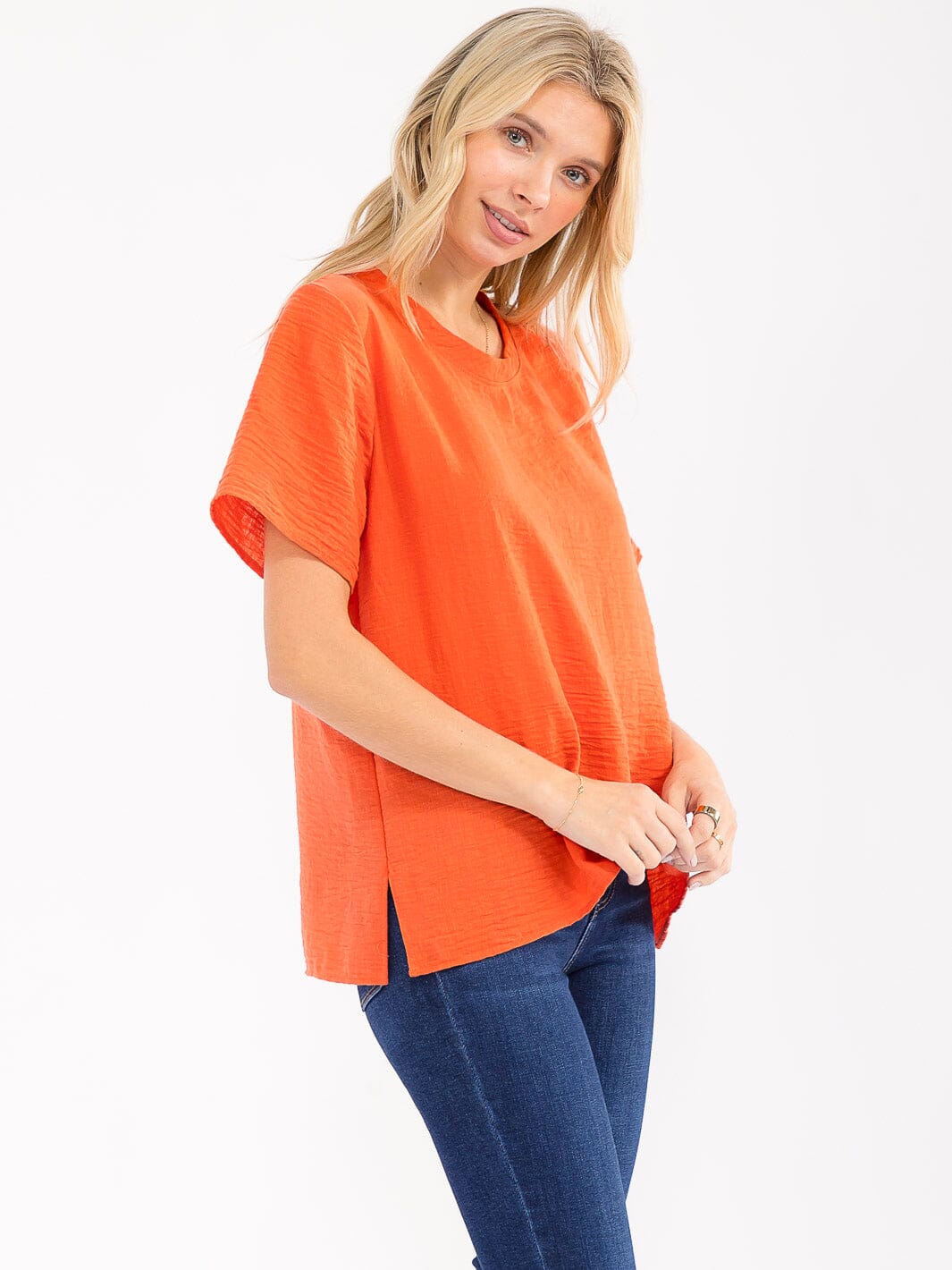WOMEN'S SHORT SLEEVE SOLID TOP