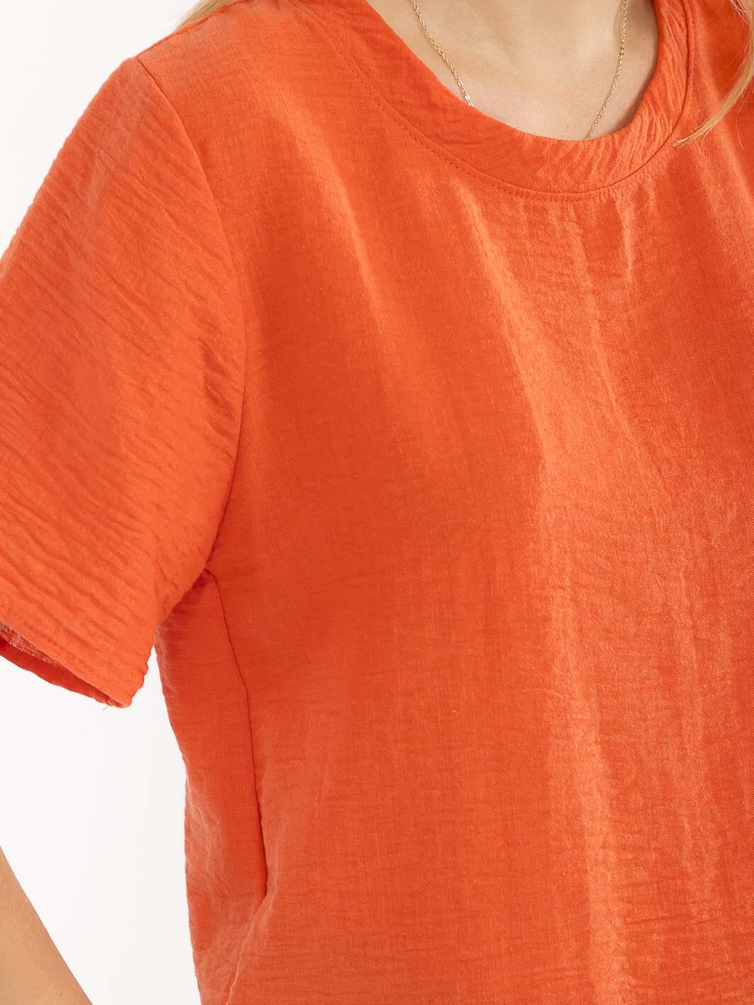 WOMEN'S SHORT SLEEVE SOLID TOP