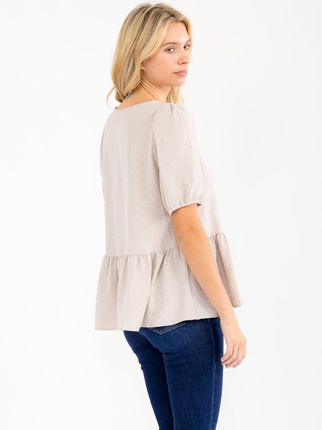 WOMEN'S SHORT SLEEVE RUFFLE BOTTOM HEM TOP