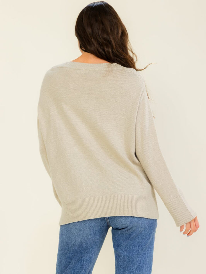 WOMEN'S LONG SLEEVE V-NECK PULLOVER SWEATER