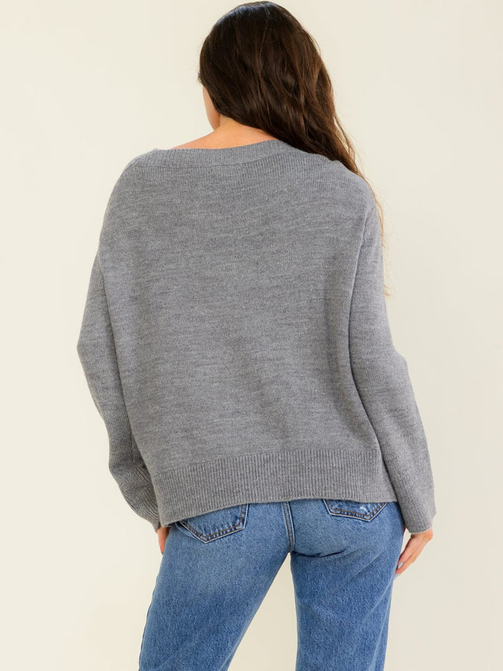 WOMEN'S LONG SLEEVE V-NECK PULLOVER SWEATER