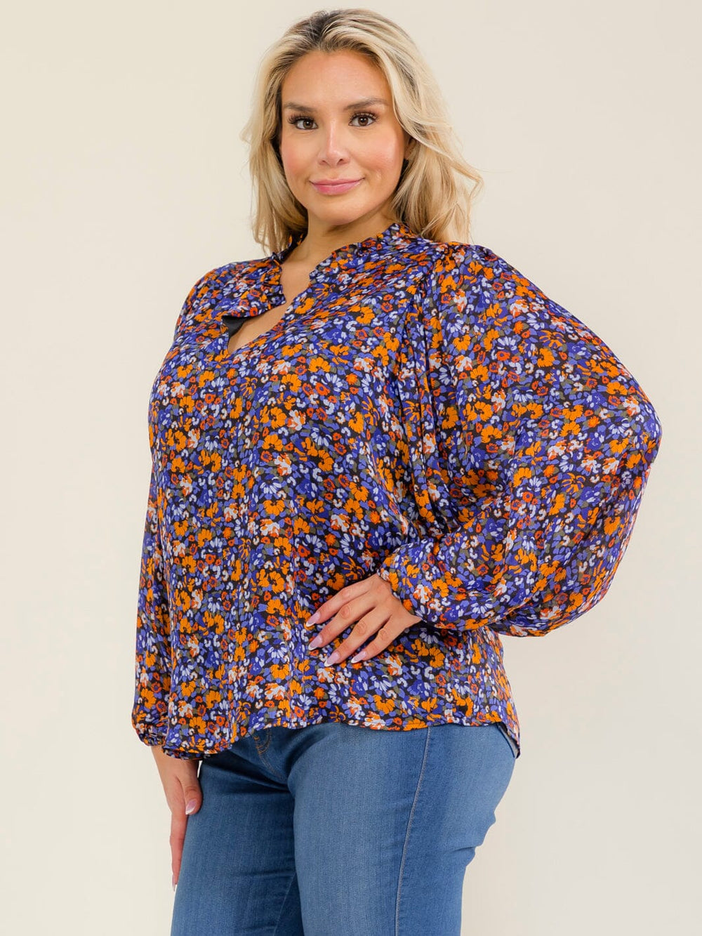PLUS SIZE LONG SLEEVE V-NECK FLORAL PRINT BLOUSE