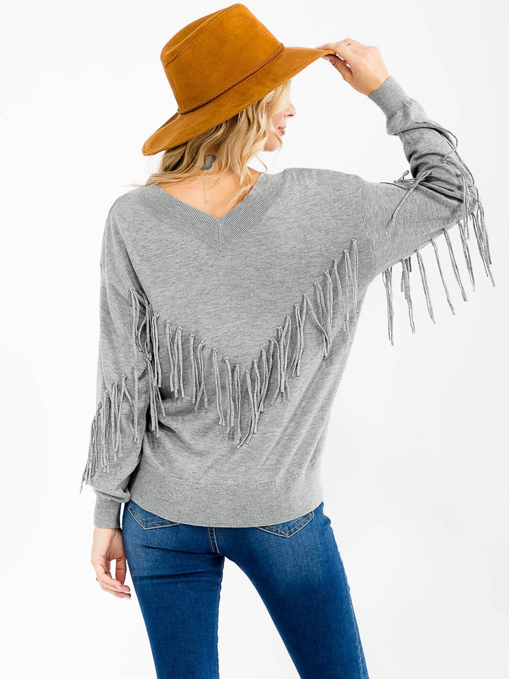 WOMEN'S LONG SLEEVE V-NECK FRINGE PULLOVER SWEATER
