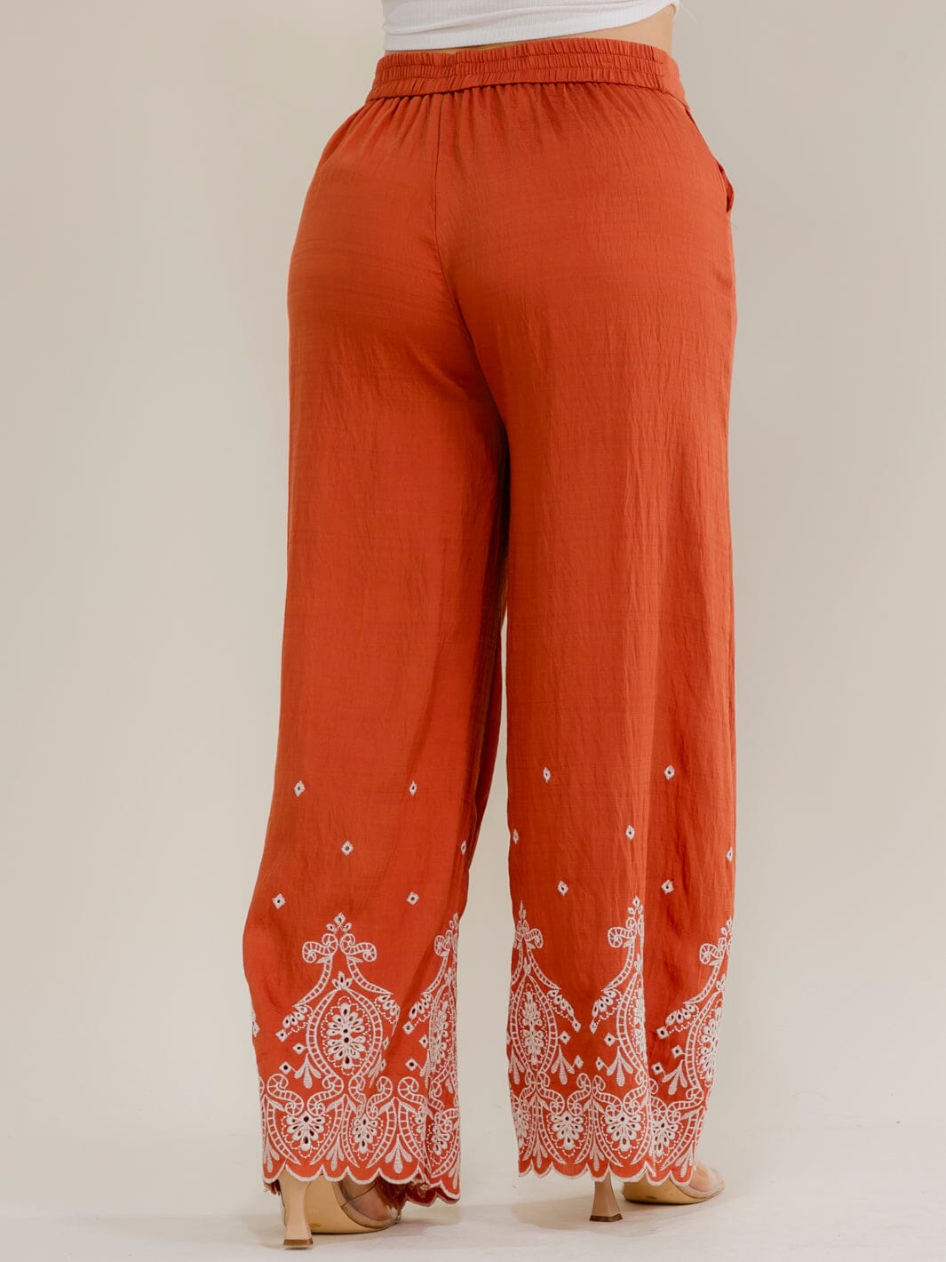 PLUS SIZE ELASTIC WAIST FRONT POCKETS FLORAL EMBROIDERY WIDE LEG PANTS