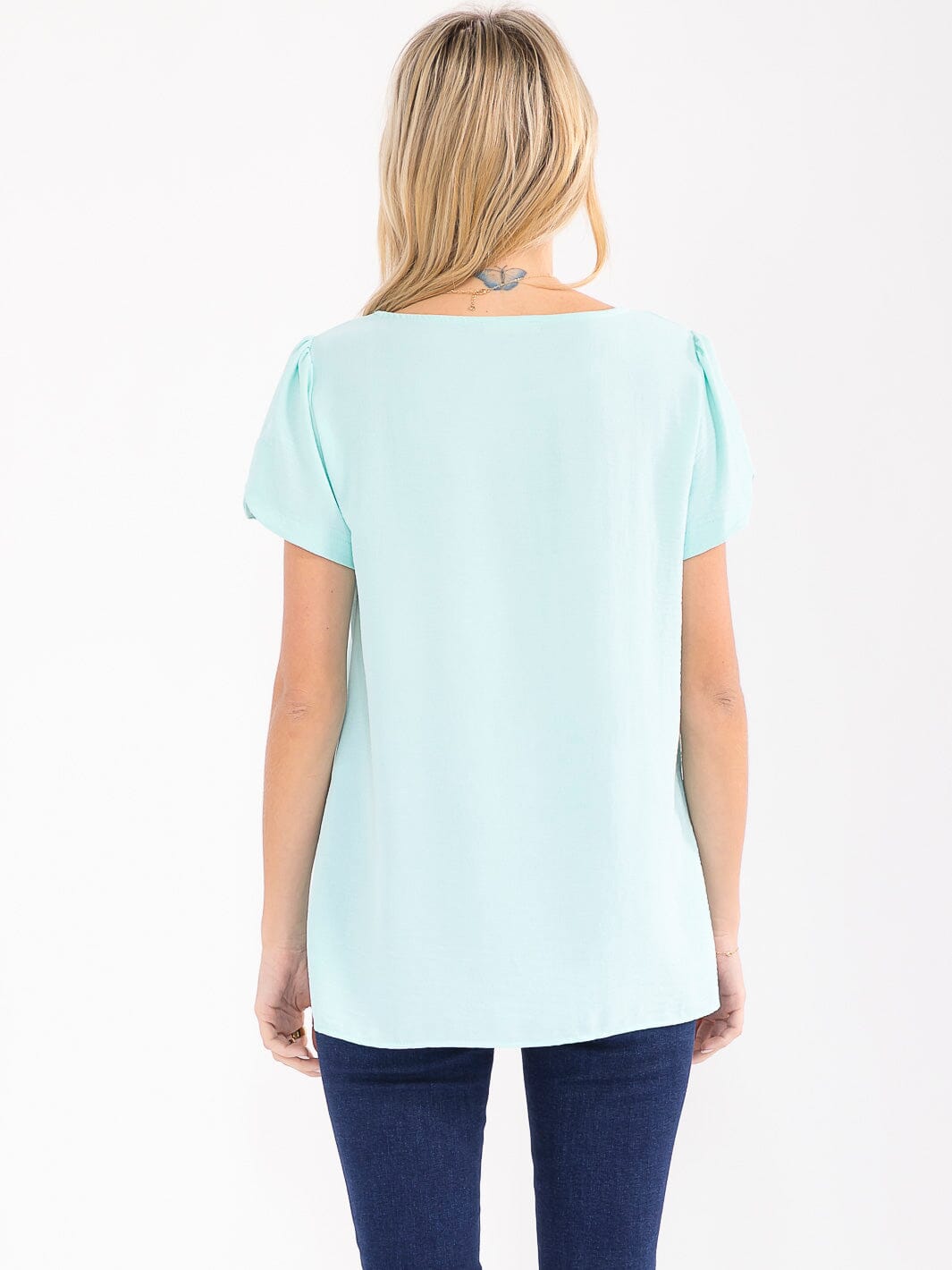 WOMEN'S SHORT DETAILED SLEEVE HIGH-LOW SOLID BLOUSE