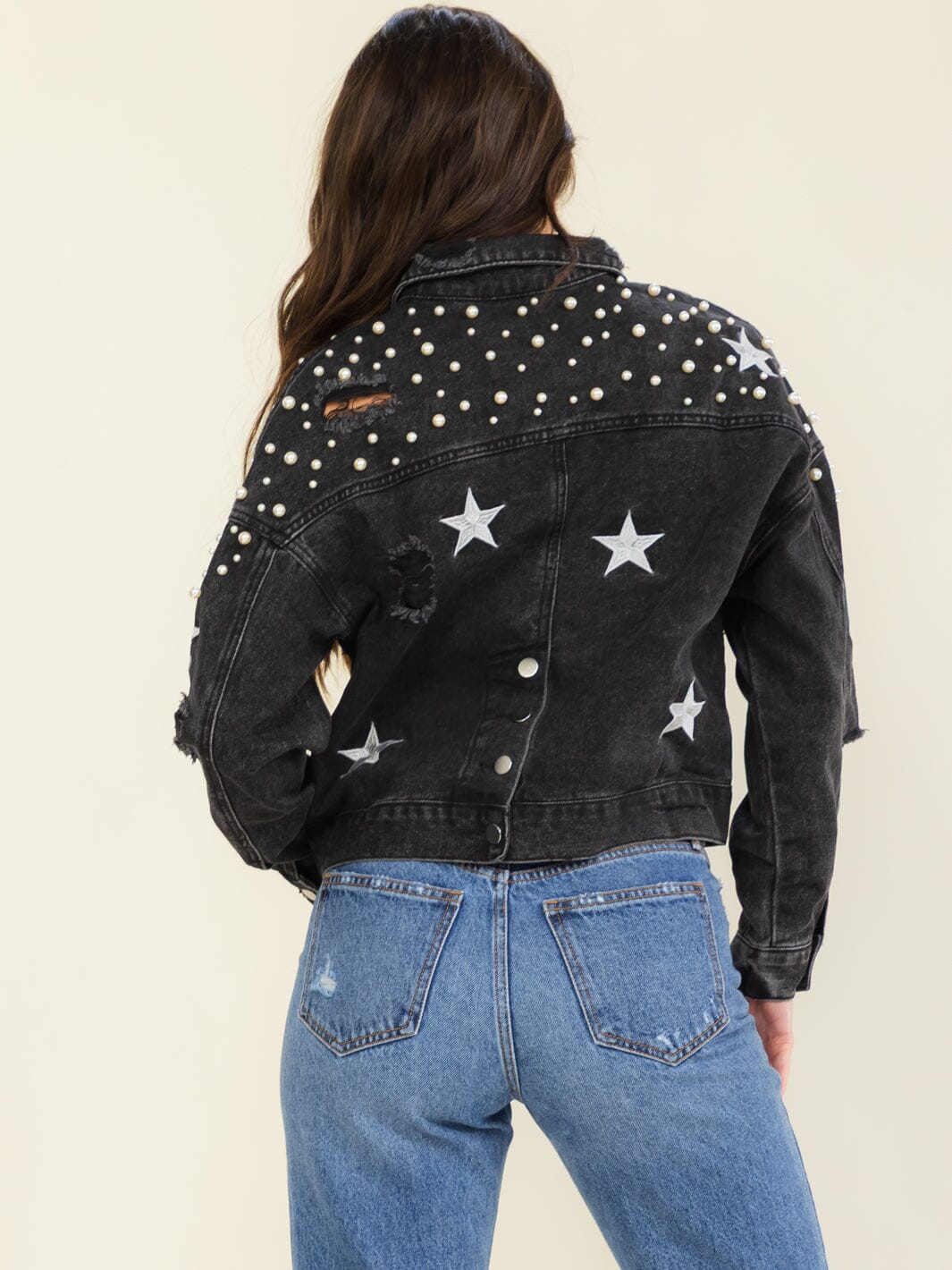 WOMEN'S LONG SLEEVE BUTTON UP FRONT POCKET STUDS DISTRESS DENIM JACKET