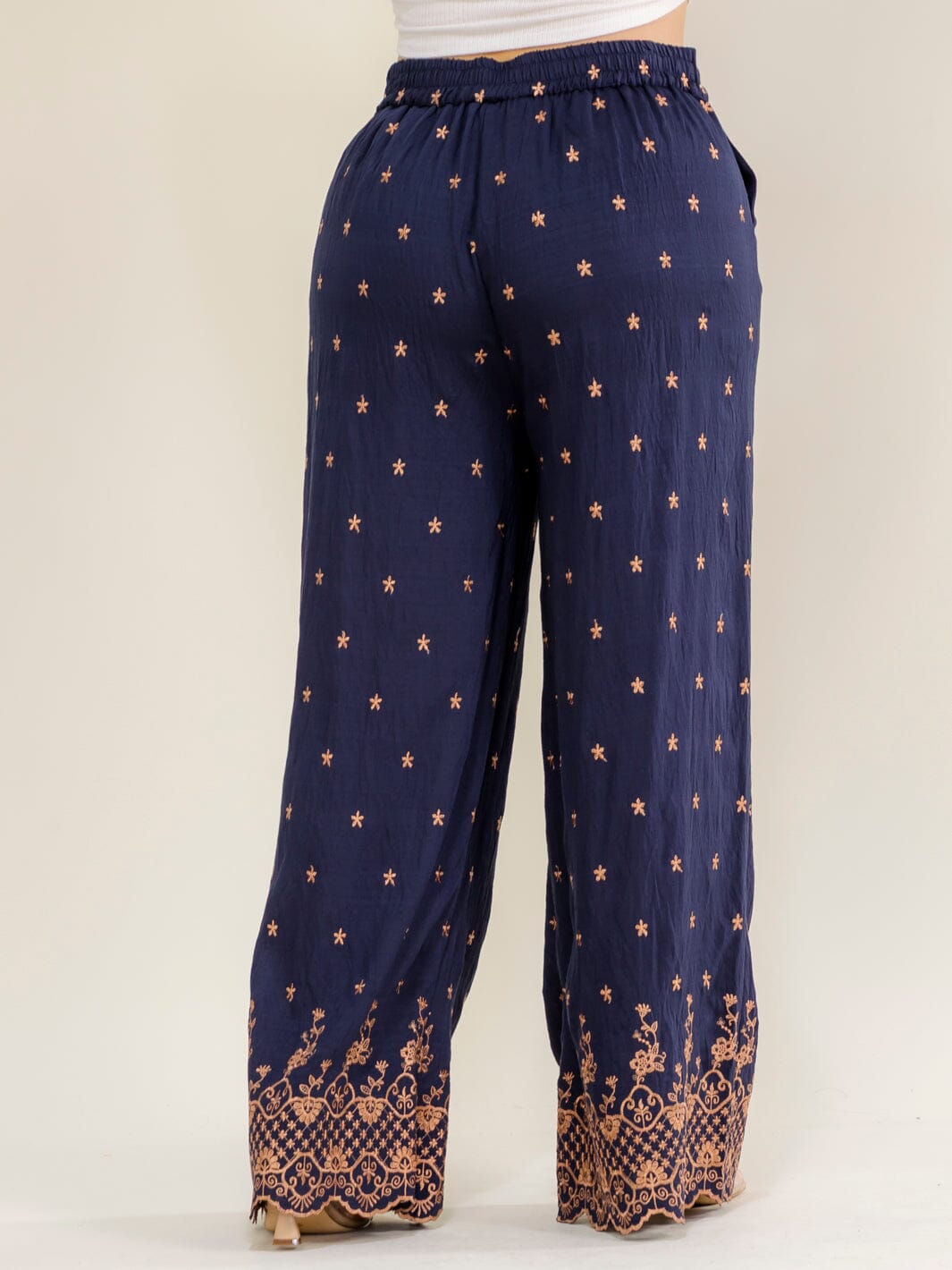 PLUS SIZE ELASTIC WAIST FRONT POCKETS EMBROIDERY WIDE LEG PANTS