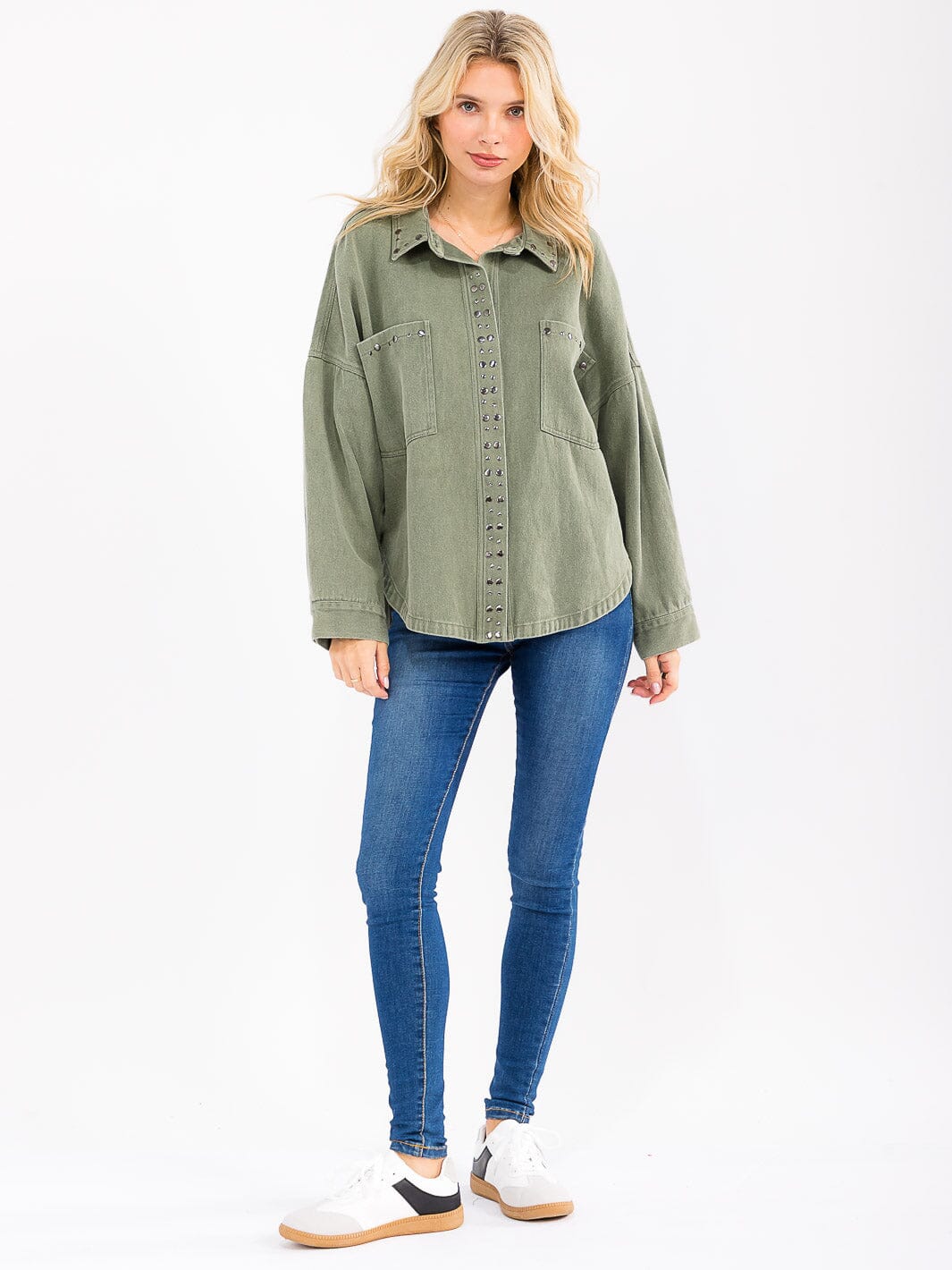 WOMEN'S LONG SLEEVE BUTTON UP FRONT POCKET STUDS DENIM SHACKET
