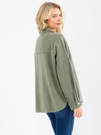WOMEN'S LONG SLEEVE BUTTON UP FRONT POCKET STUDS DENIM SHACKET