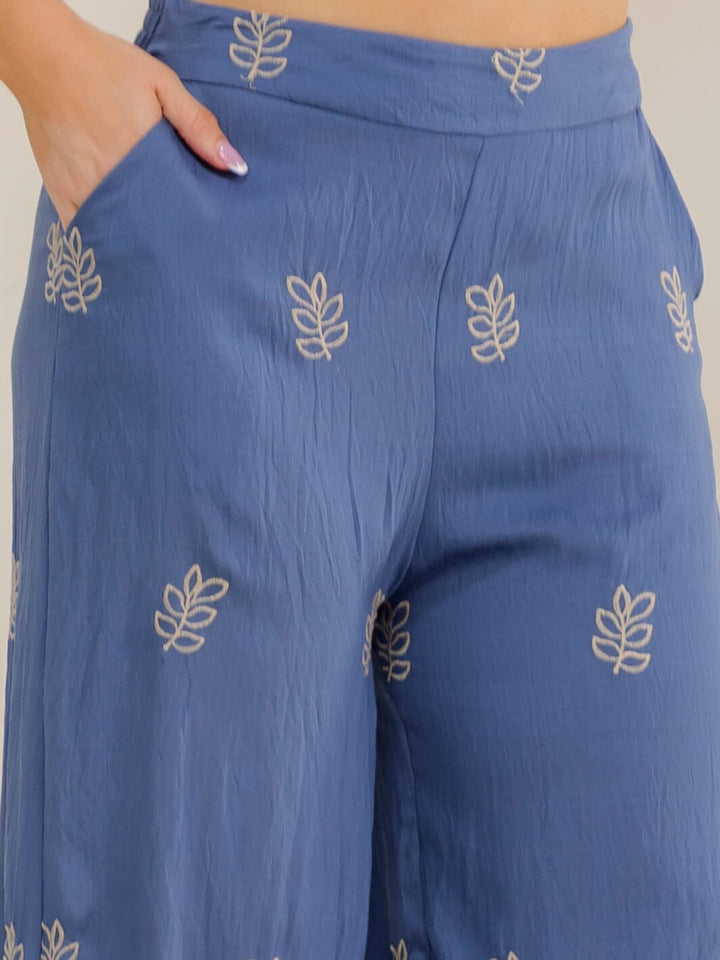 PLUS SIZE ELASTIC WAIST FRONT POCKETS FLORAL EMBROIDERY WIDE LEG PANTS