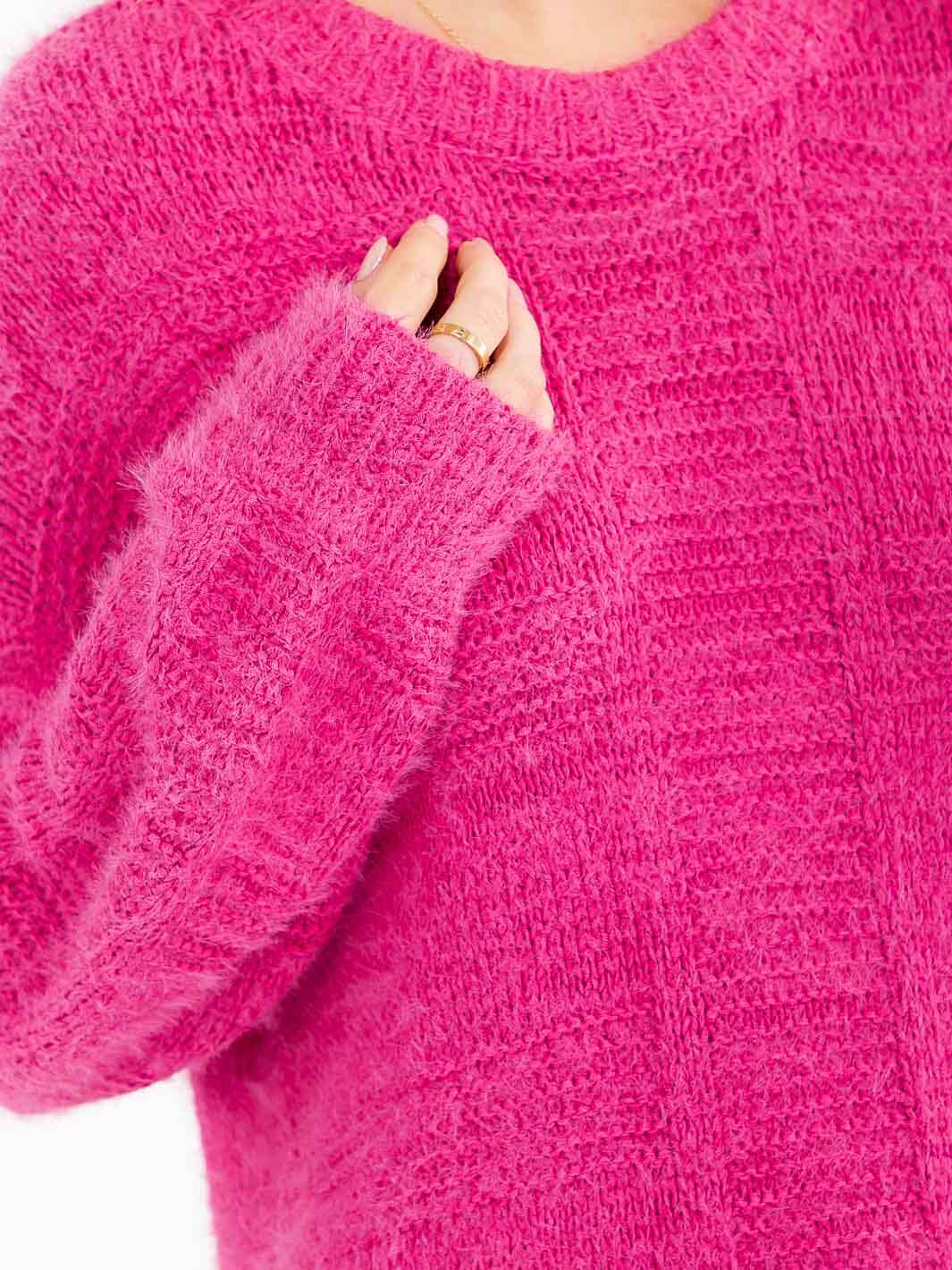 WOMEN'S LONG SLEEVE FUZZY PULLOVER SWEATER