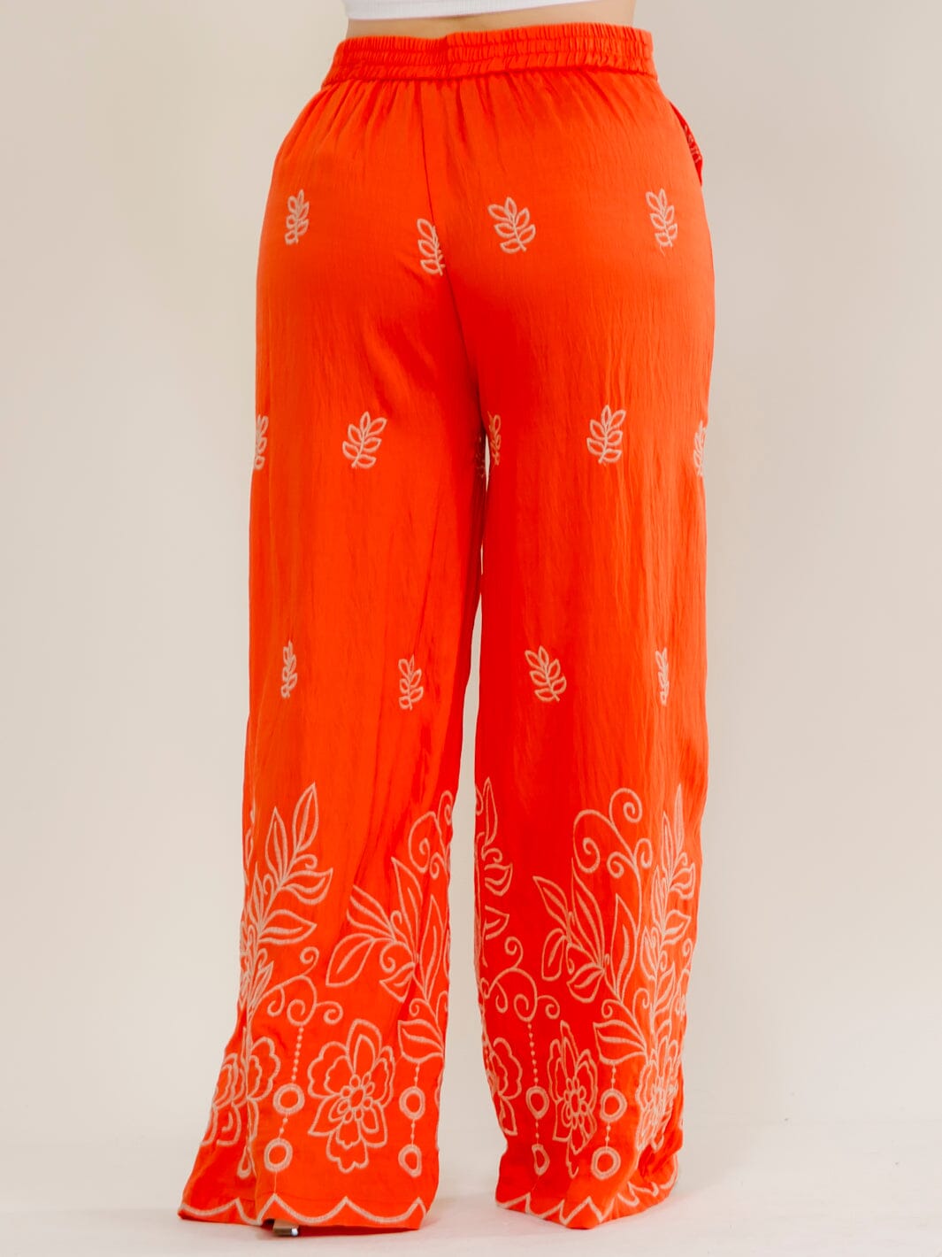 PLUS SIZE ELASTIC WAIST FRONT POCKETS FLORAL EMBROIDERY WIDE LEG PANTS