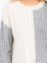 WOMEN'S LONG SLEEVE COLORBLOCK PULLOVER SWEATER