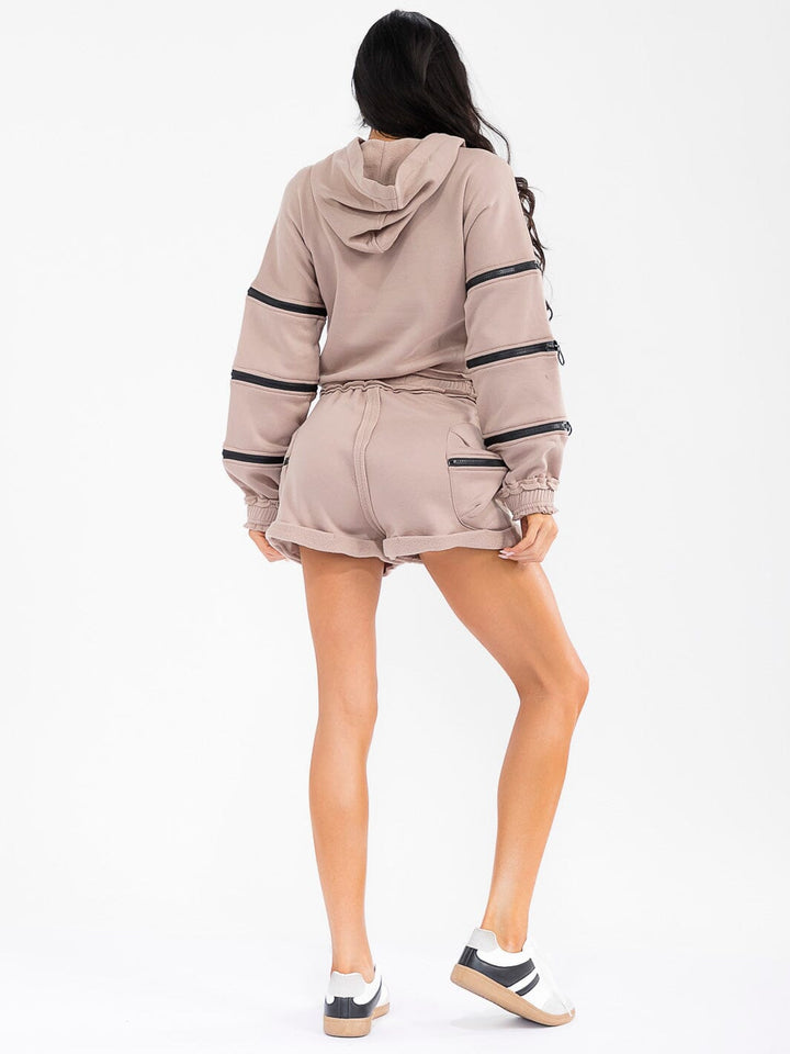 WOMEN'S LONG SLEEVE HOODIE & ELASTIC WAIST SHORTS ZIPPER DETAILED 2PC. SET