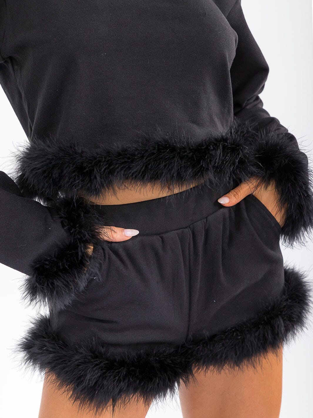 WOMEN'S LONG SLEEVE TOP & ELASTIC WAIST SHORTS TRIM DETAILED 2PC. SET