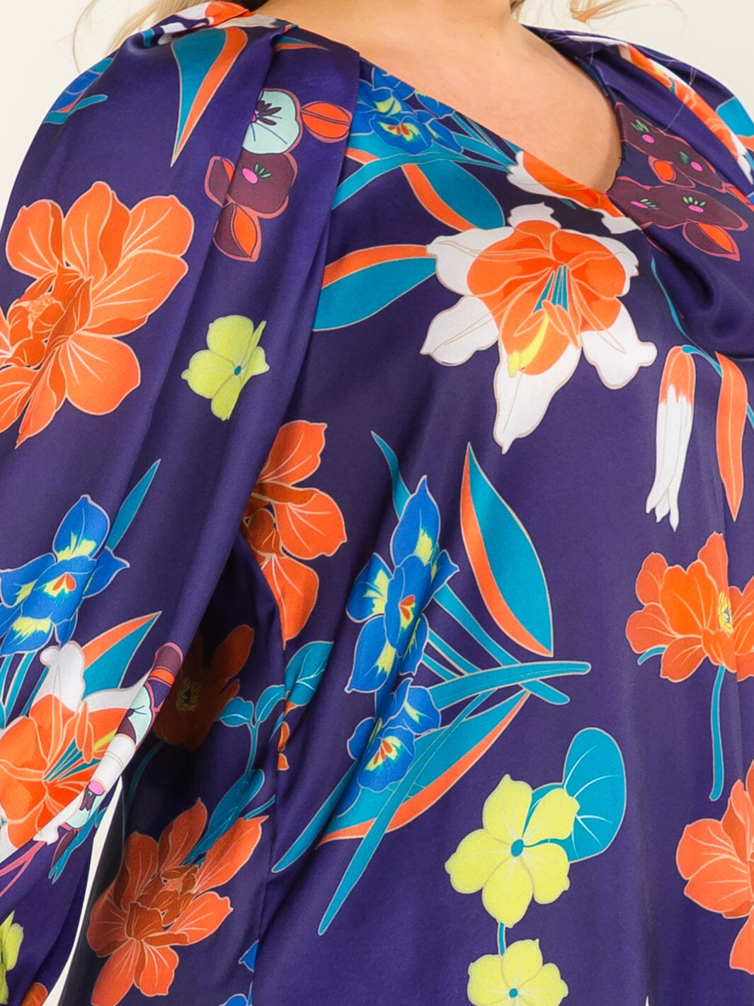 ENTRO PLUS SIZE LONG SLEEVE V-NECK FLORAL PRINT BLOUSE