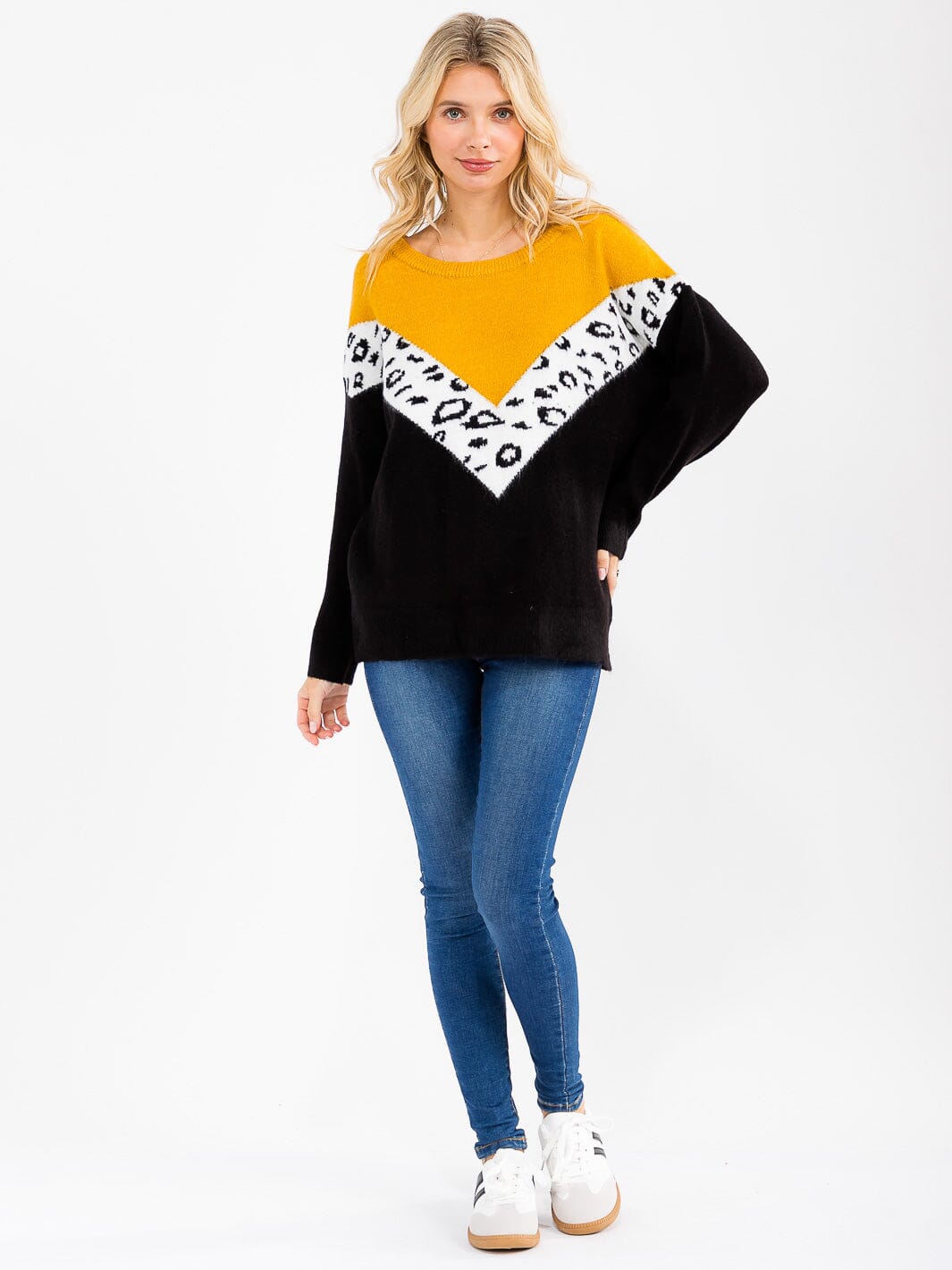 WOMEN'S LONG SLEEVE CHEVRON ANIMAL PRINT PULLOVER SWEATER