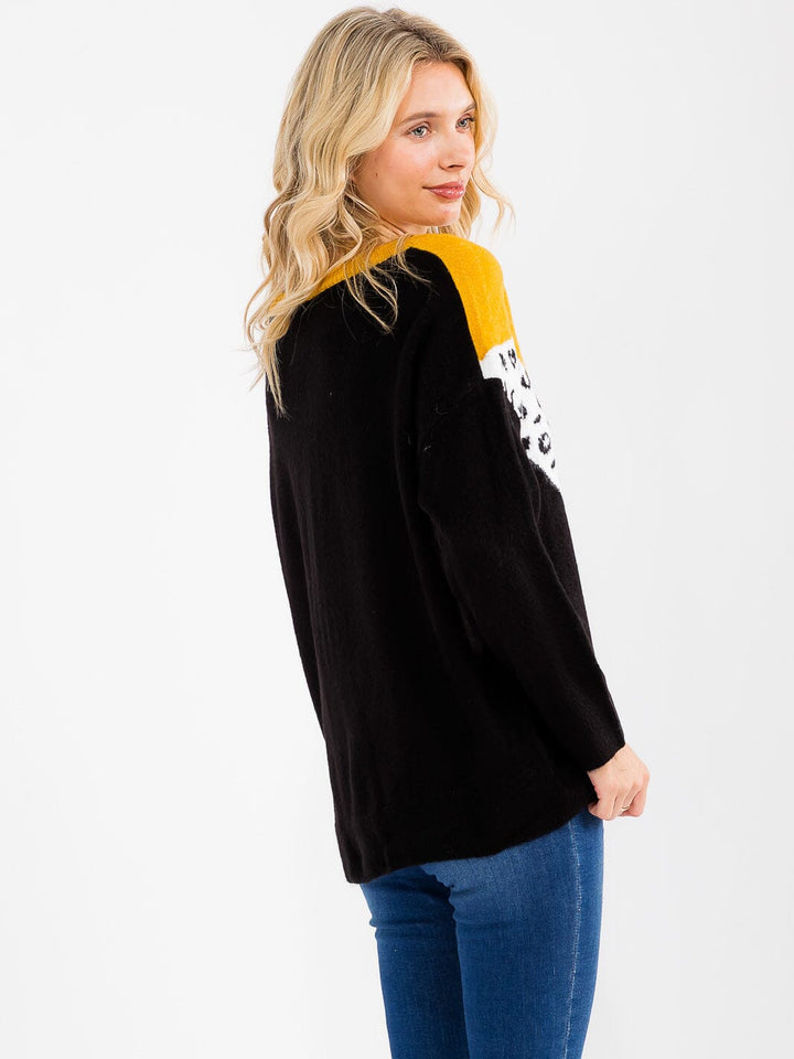 WOMEN'S LONG SLEEVE CHEVRON ANIMAL PRINT PULLOVER SWEATER