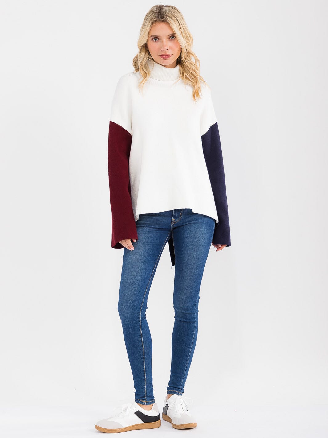 WOMEN'S LONG SLEEVE TURTLE NECK COLORBLOCK OPEN BACK PULLOVER SWEATER