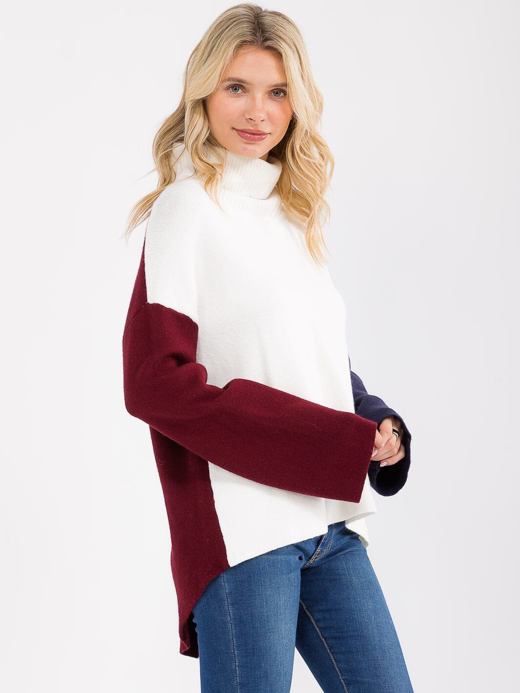 WOMEN'S LONG SLEEVE TURTLE NECK COLORBLOCK OPEN BACK PULLOVER SWEATER