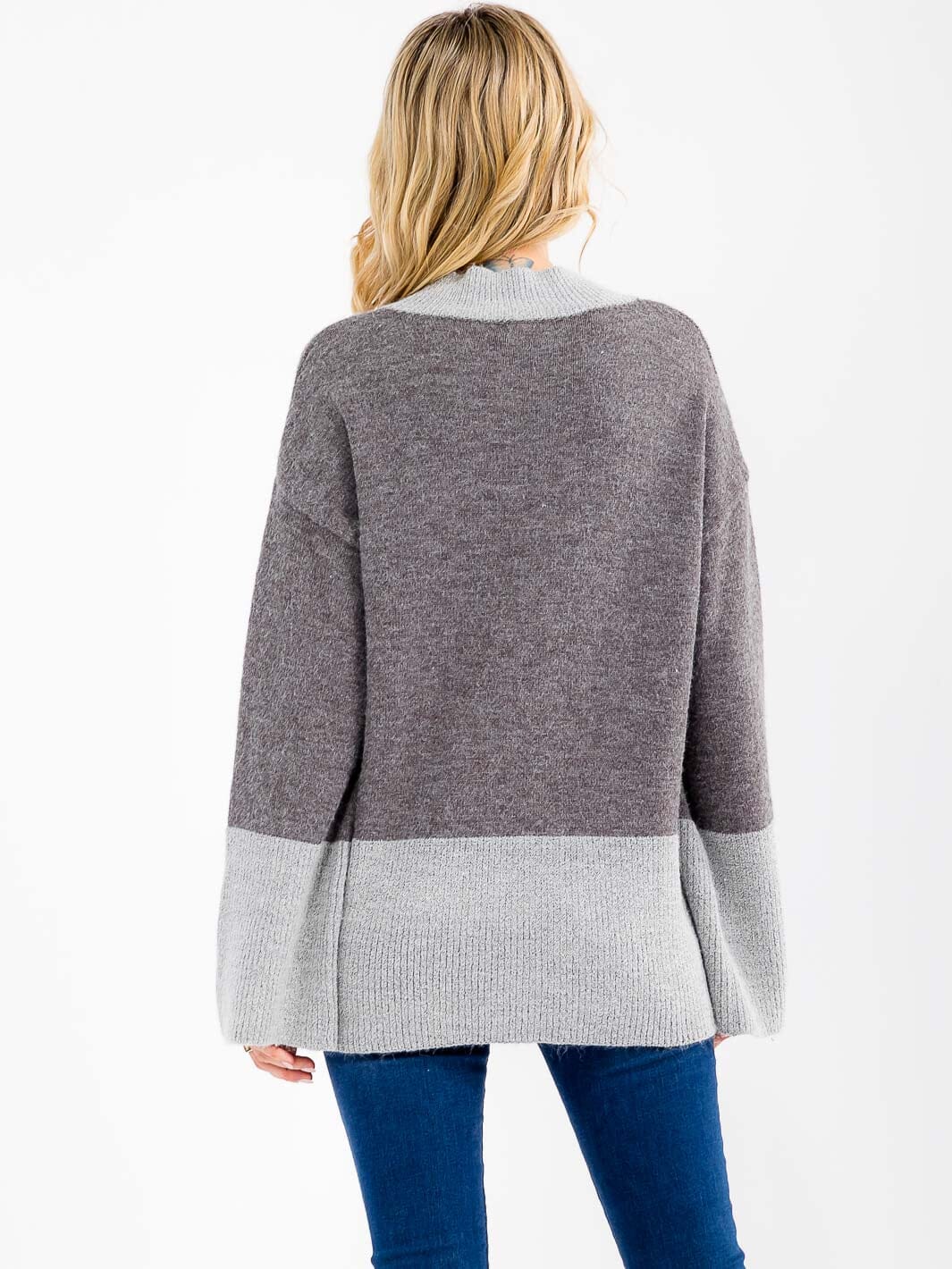 WOMEN'S LONG SLEEVE COLORBLOCK PULLOVER SWEATER