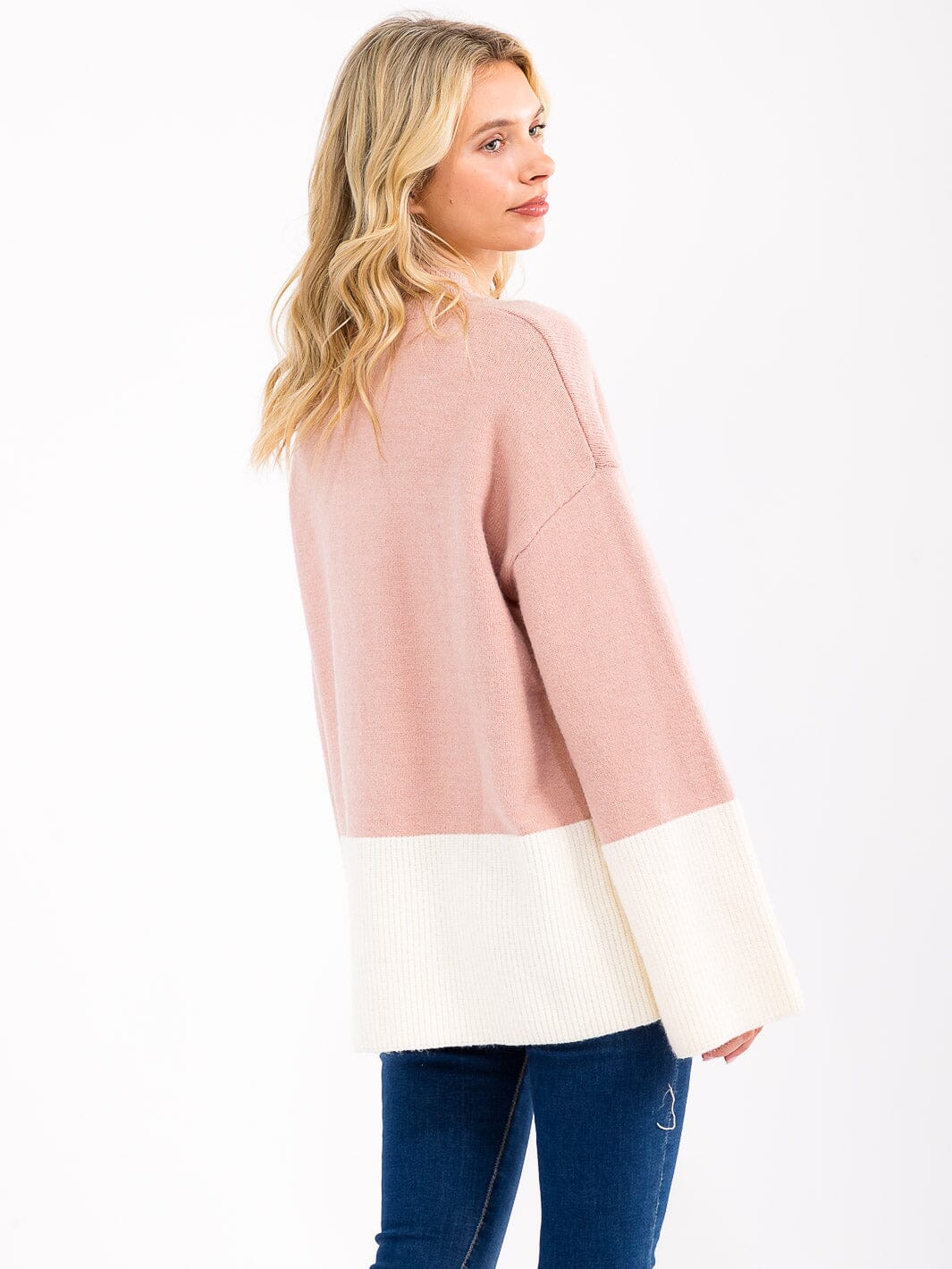 WOMEN'S LONG SLEEVE COLORBLOCK PULLOVER SWEATER