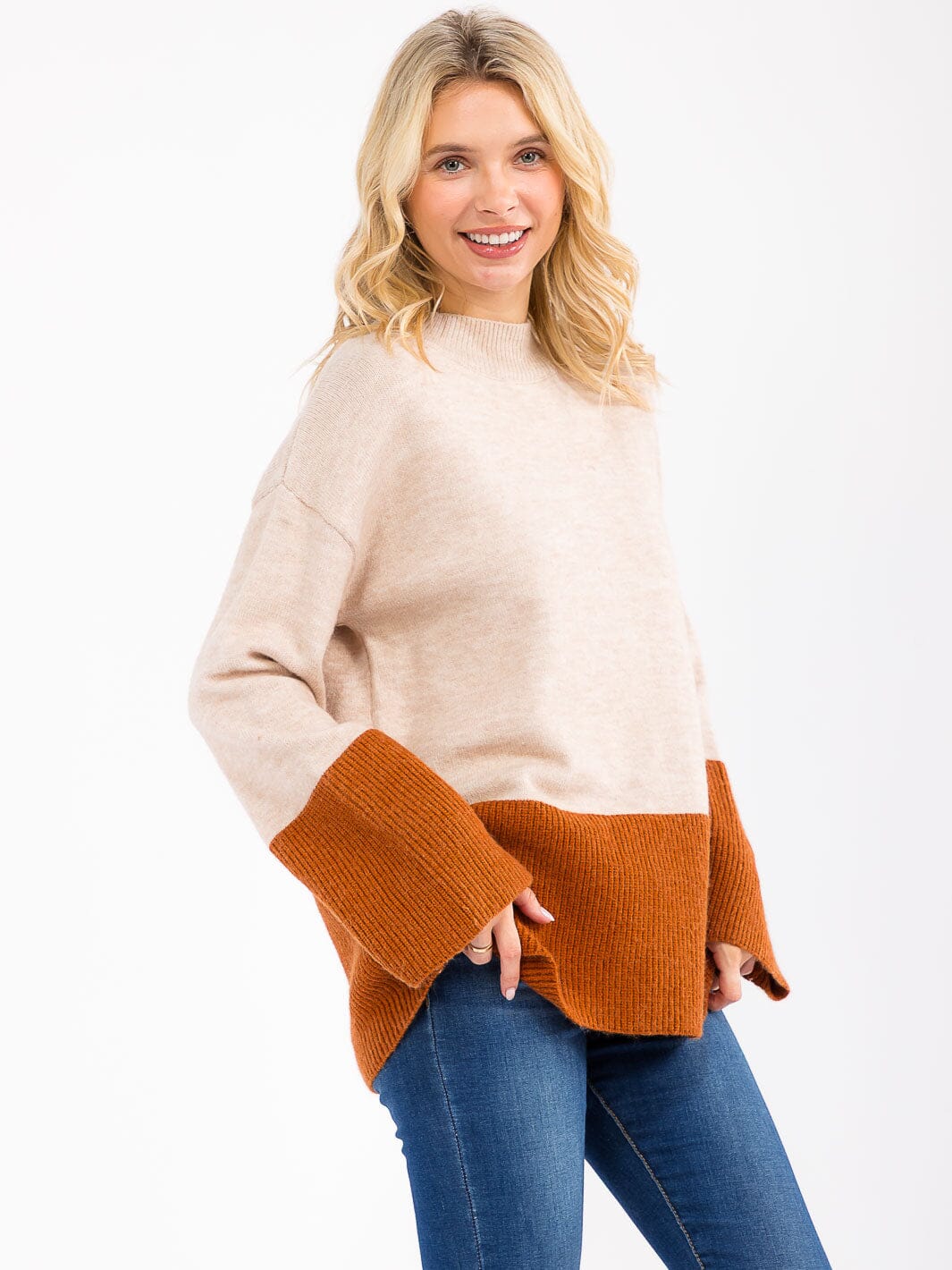 WOMEN'S LONG SLEEVE COLORBLOCK PULLOVER SWEATER