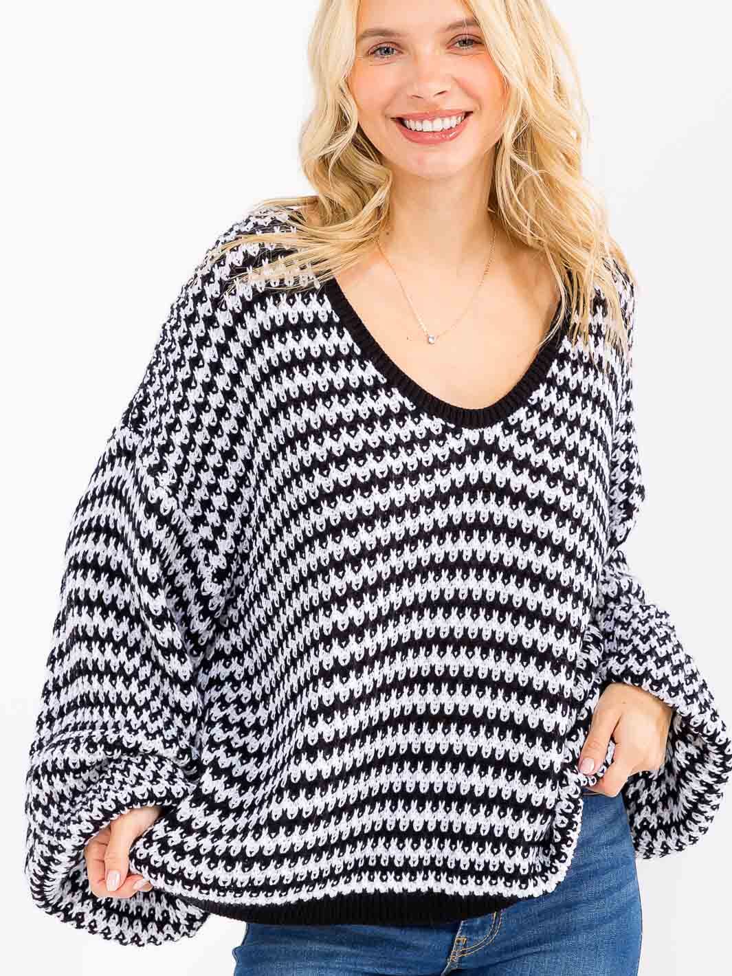 WOMEN'S LONG SLEEVE V-NECK COLORBLOCK OVERSIZED PULLOVER SWEATER