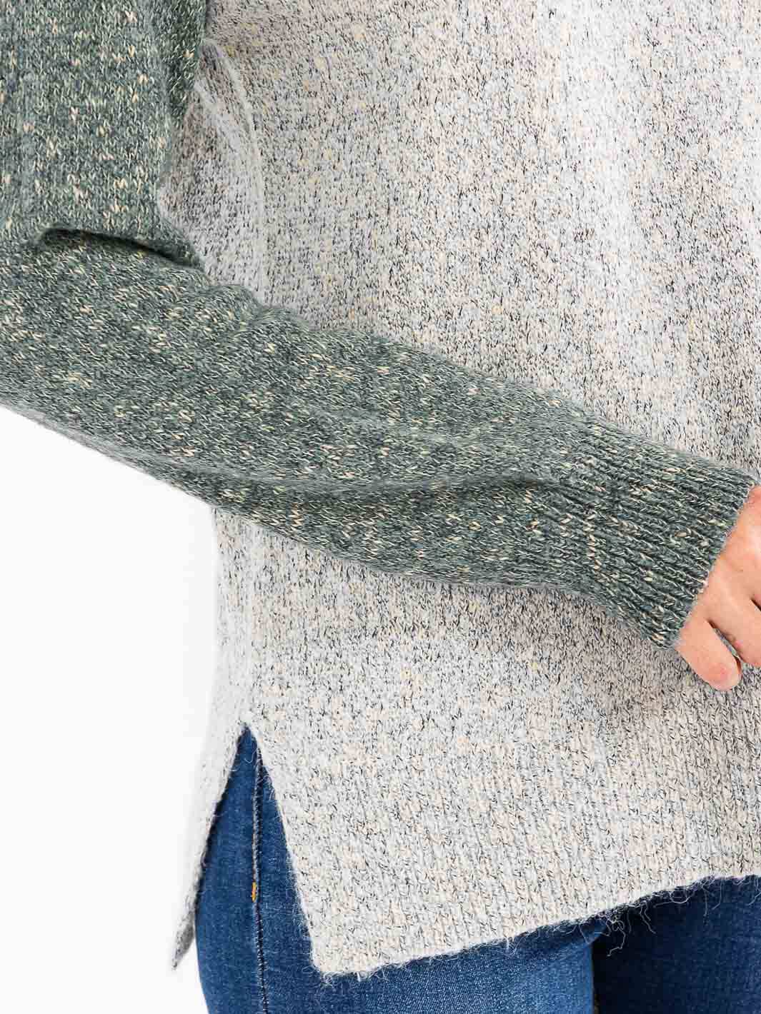 WOMEN'S LONG SLEEVE COLORBLOCK PULLOVER SWEATER