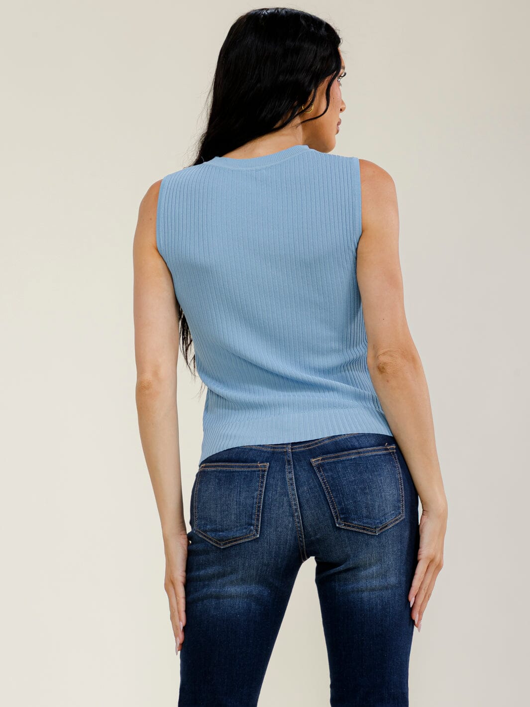 WOMEN'S SLEEVELESS RIBBED TANK TOP