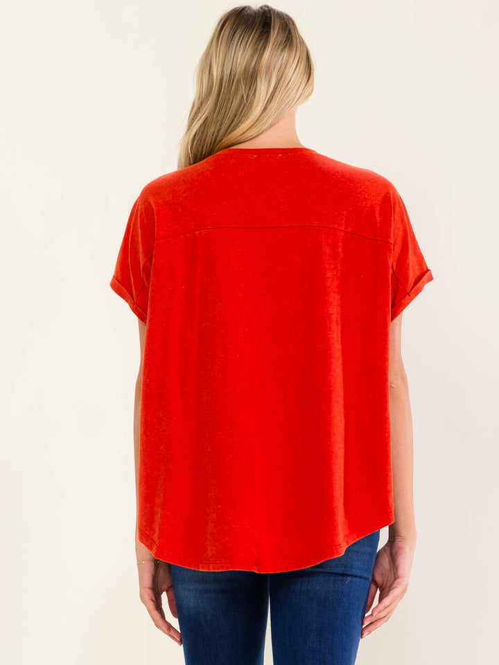 WOMEN'S SHORT SLEEVE HIGH-LOW GAME DAY TOP