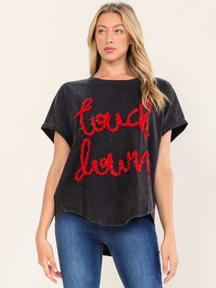 WOMEN'S SHORT SLEEVE HIGH-LOW TOUCHDOWN WASHED TOP