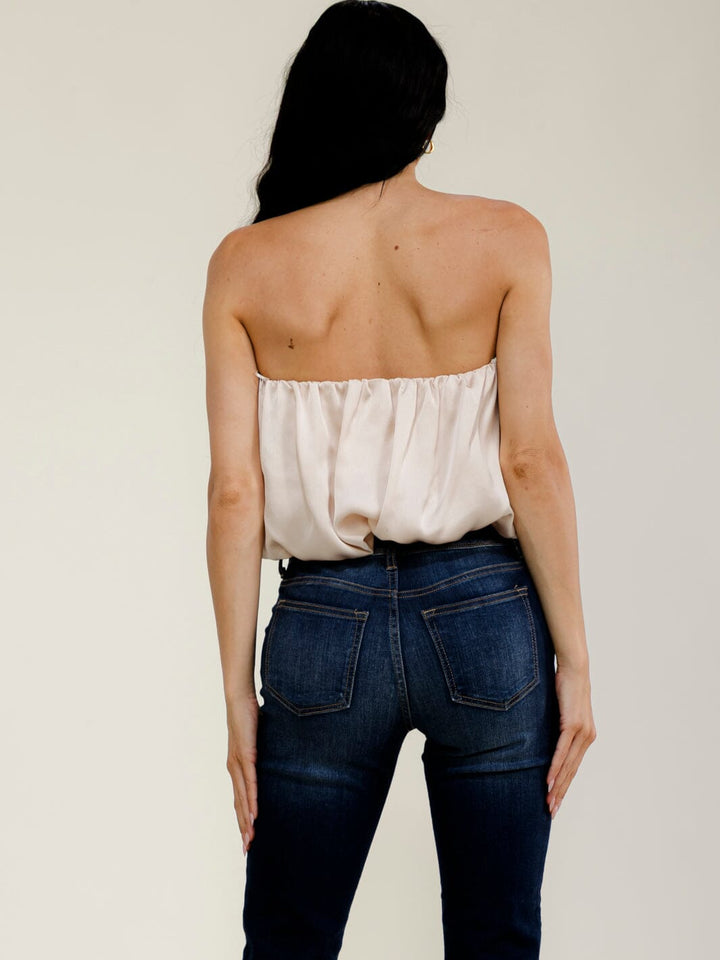 WOMEN'S SLEEVELESS BUBBLE HEM CROP TOP