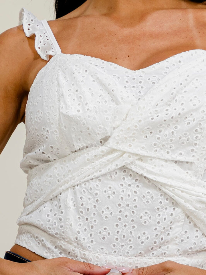 WOMEN'S SLEEVELESS RUFFLE EYELET CROP TOP