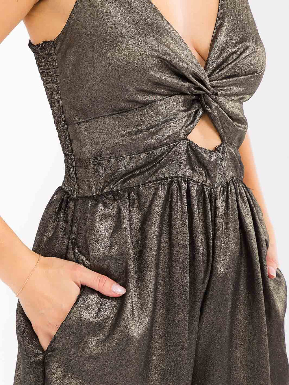 WOMEN'S SLEEVELESS V-NECK KEY HOLE FRONT POCKETS WIDE LEG SHIMMER JUMPSUIT