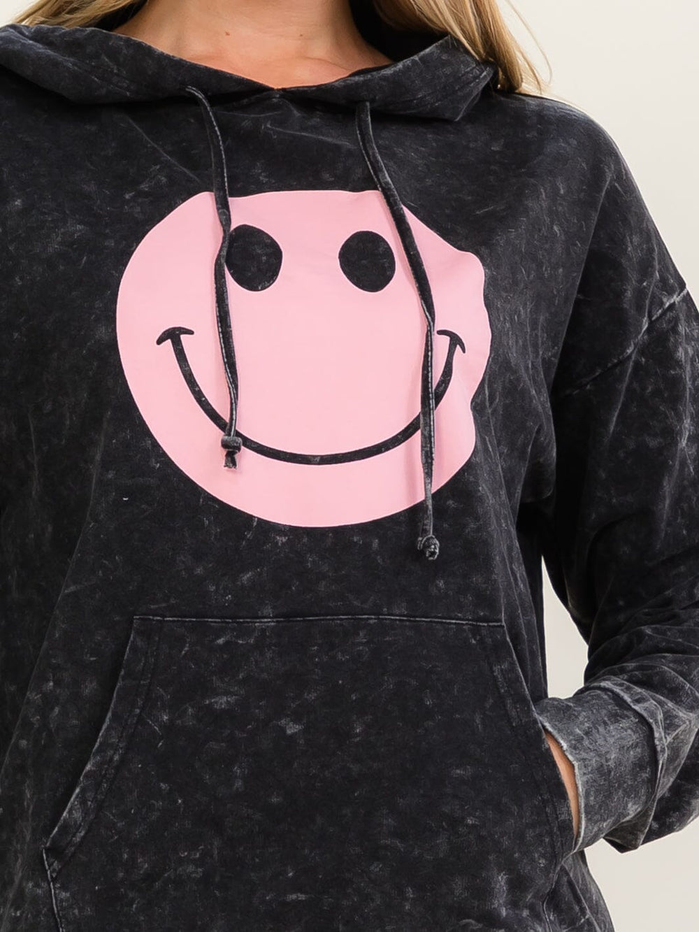 WOMEN'S LONG SLEEVE FRONT POCKETS HOODED WASHED PULLOVER SWEATER