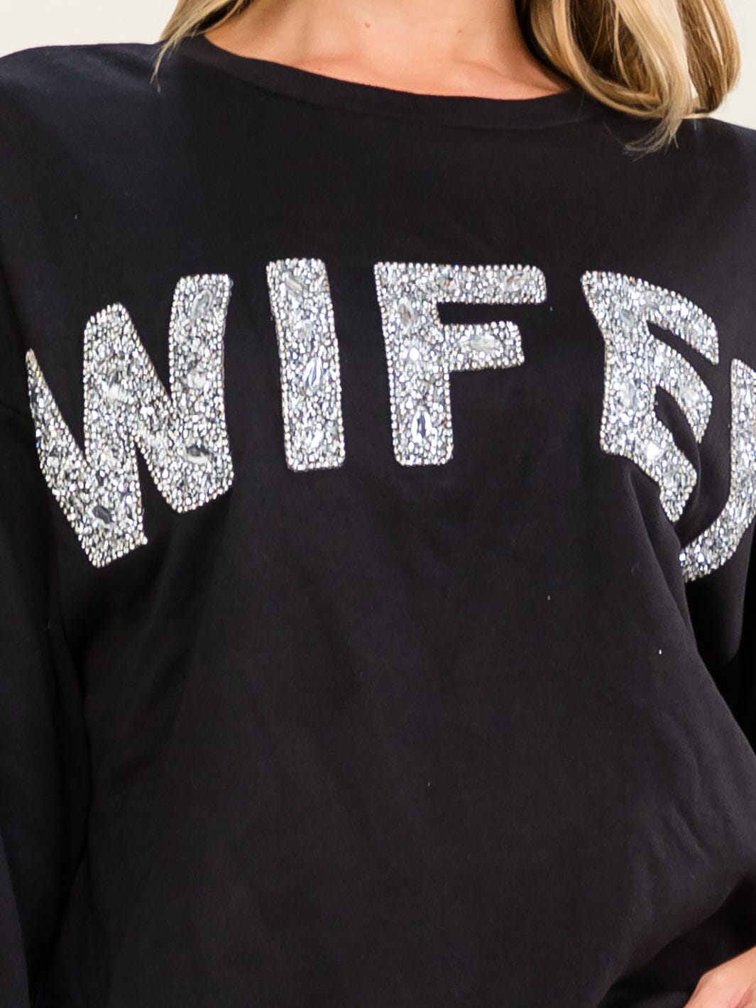 WOMEN'S LONG SLEEVE STUDS WIFEY PULLOVER SWEATER