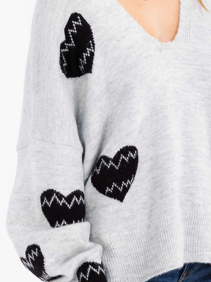 WOMEN'S LONG SLEEVE V-NECK HEART PRINT KNIT PULLOVER SWEATER