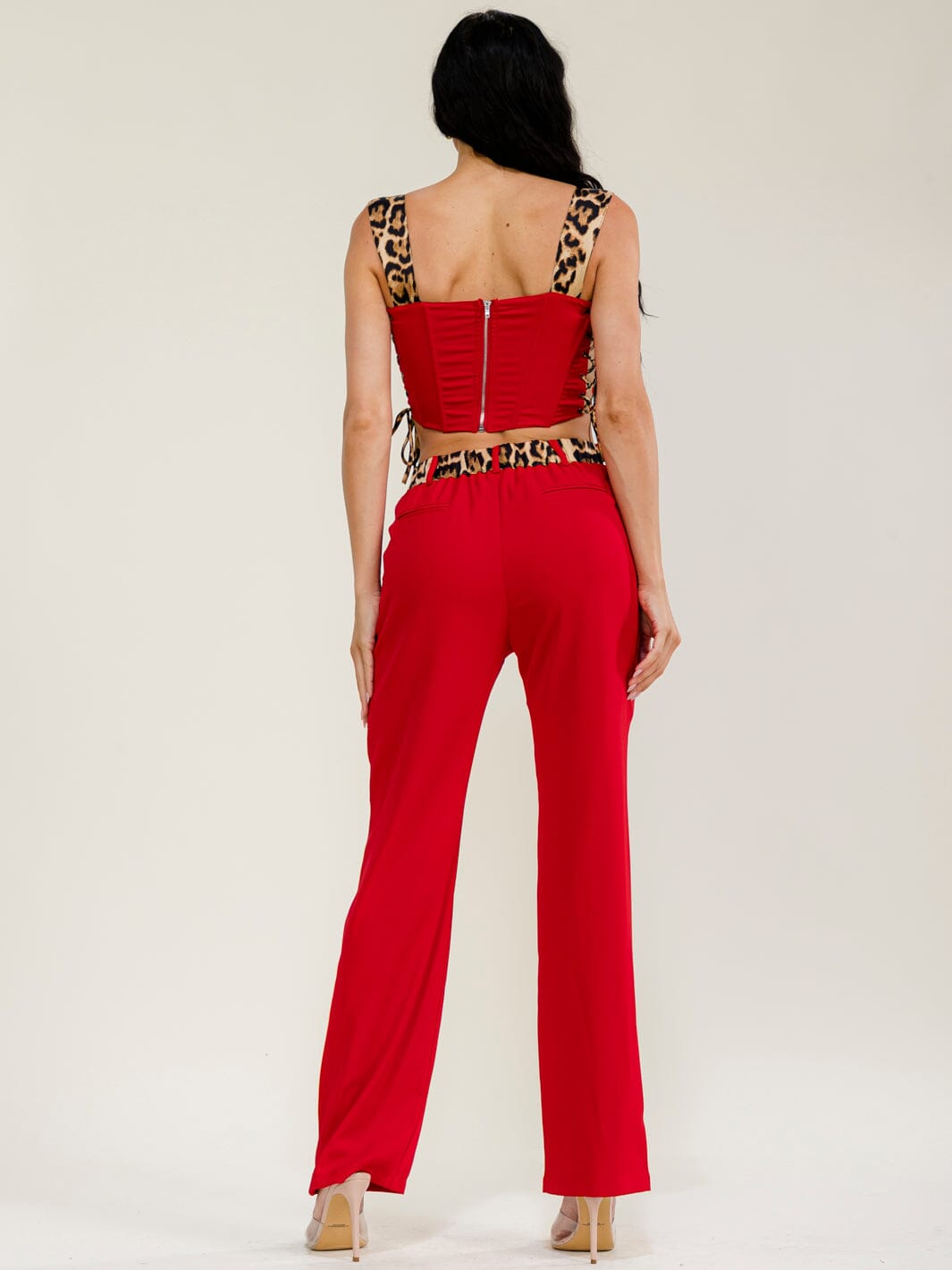 WOMEN'S SLEEVELESS CROP TOP & BUTTON CLOSURE POCKETS STRAIGHT LEG PANTS ANIMAL PRINT DETAILED 2PC. SET