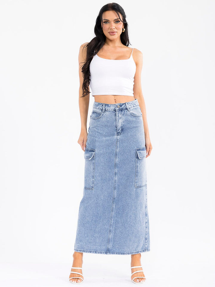 WOMEN'S BUTTON CLOSURE CARGO POCKETS WASHED DENIM MAXI SKIRT