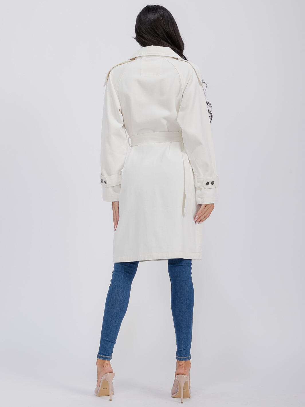 WOMEN'S LONG SLEEVE BUTTON CLOSURE FRONT POCKETS BELTED DENIM COAT