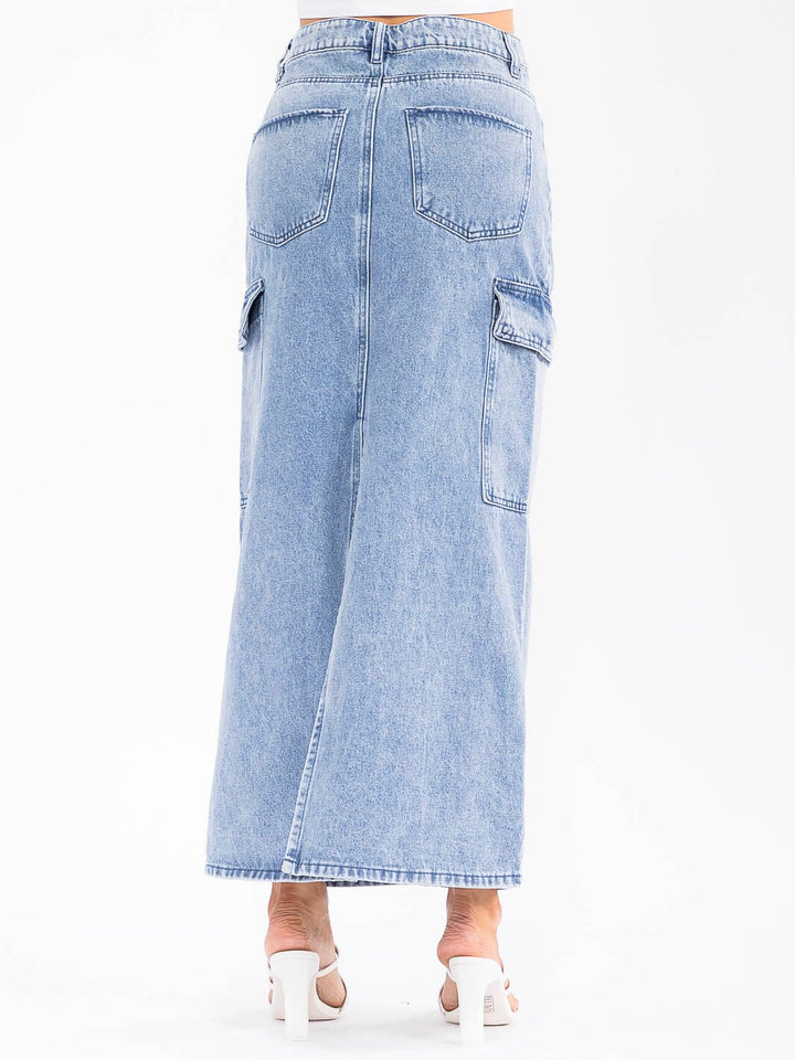 WOMEN'S BUTTON CLOSURE CARGO POCKETS WASHED DENIM MAXI SKIRT