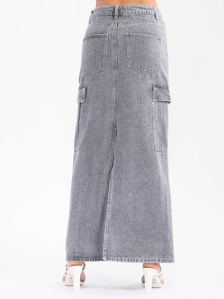 WOMEN'S BUTTON CLOSURE CARGO POCKETS WASHED DENIM MAXI SKIRT